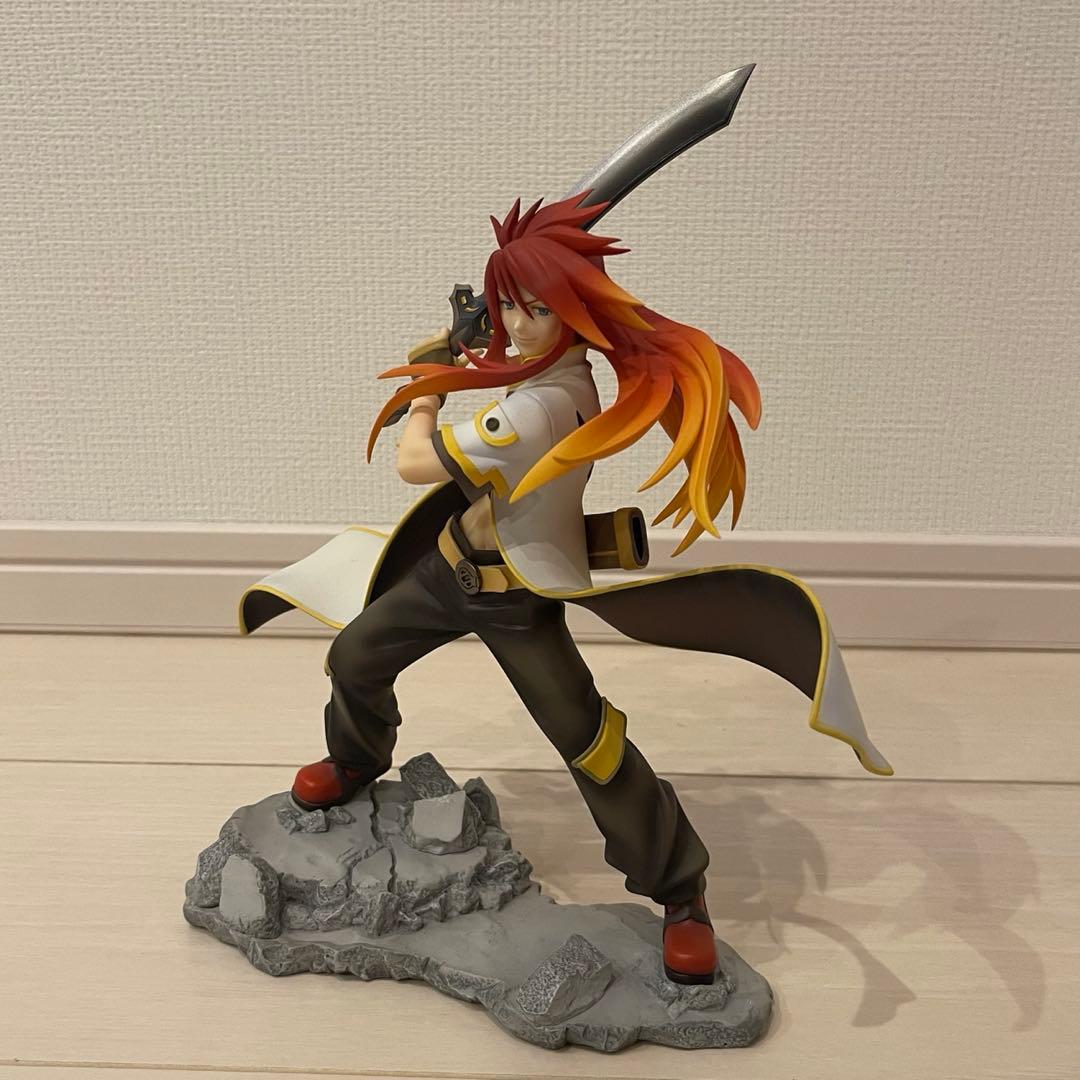テイルズ 1/8スケール 完成品フィギュア ルーク・フォン・ファブレ
