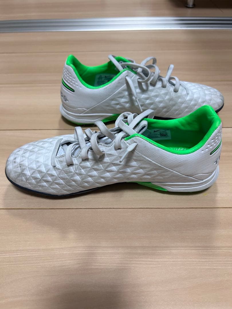 NIKE(ナイキ)レジェンド 8 アカデミー TF