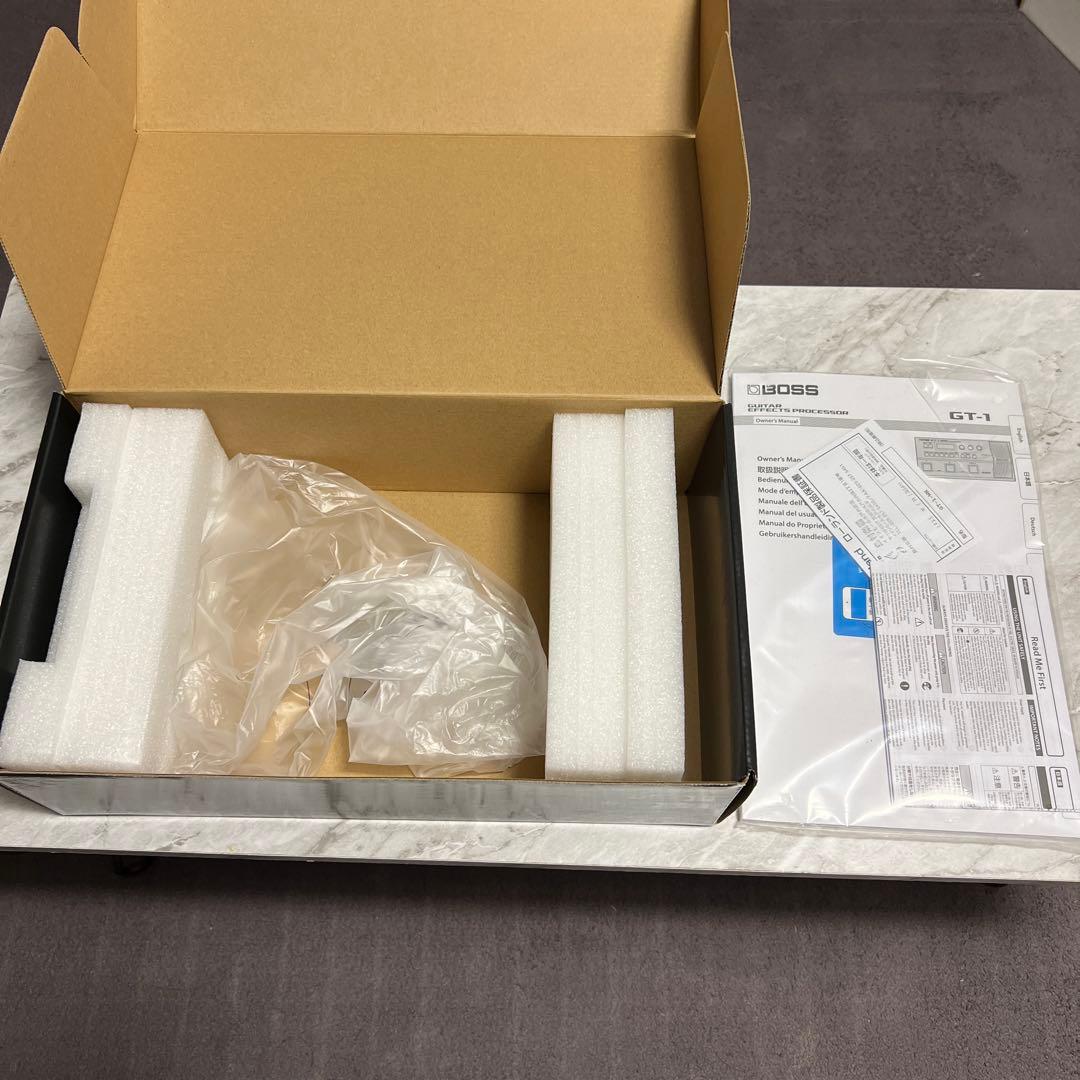 BOSS GT-1 限定色ホワイト