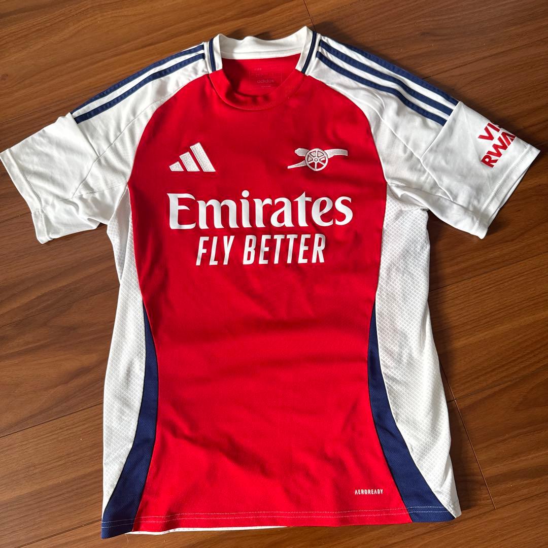 アーセナル ユニフォーム サカ