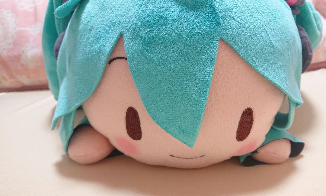 初音ミク メガジャンボ寝そべりぬいぐるみ