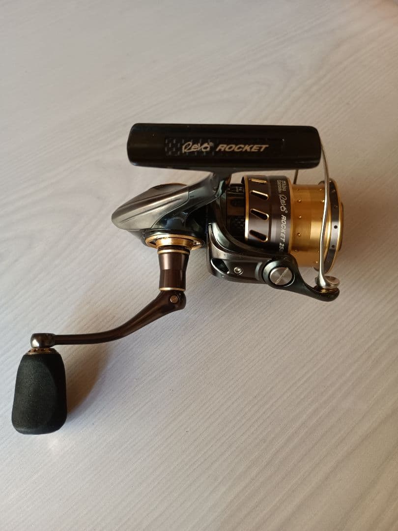 Abu Revo ROCKET2500Sプラス（Abu用ハンドル接続アダプター）