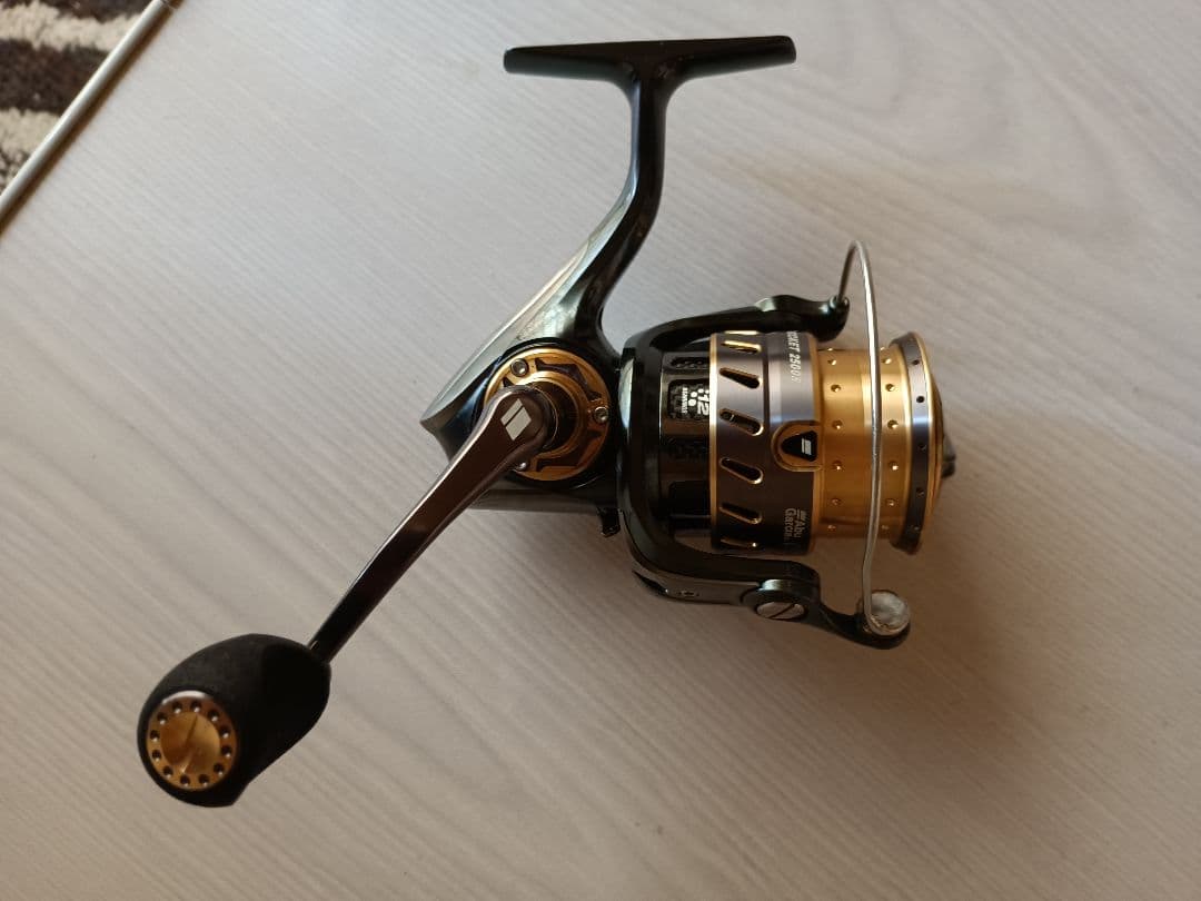 Abu Revo ROCKET2500Sプラス（Abu用ハンドル接続アダプター）