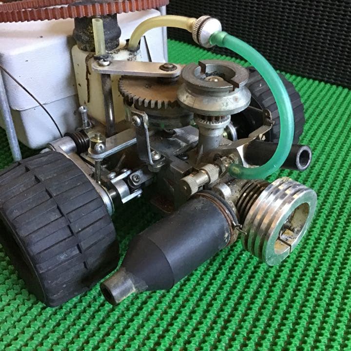 ヒロボー　HIROBO  ナインビート　初期型　エンジン付　40-45年前