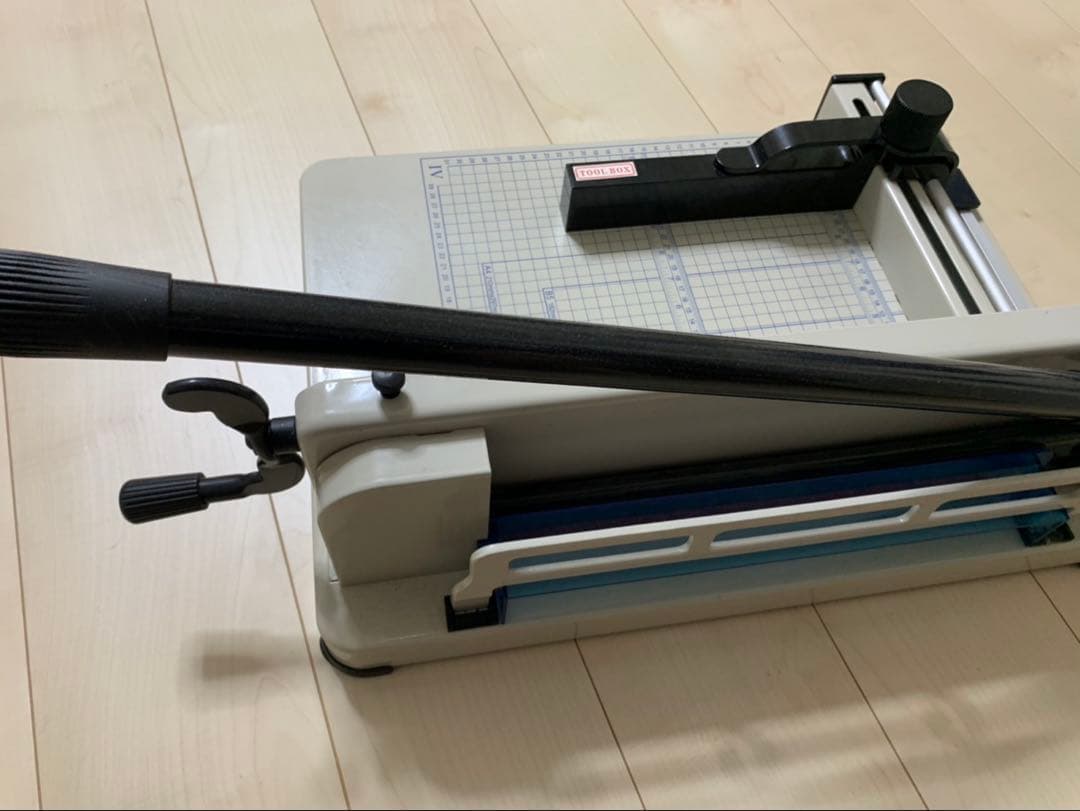 【中古品】ダイシン商事 大型裁断機 ペーパーカッター DS-858A4