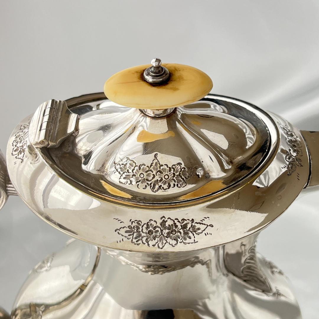 【Pinder Brothers】 ローズのジャグ 薔薇のレリーフ