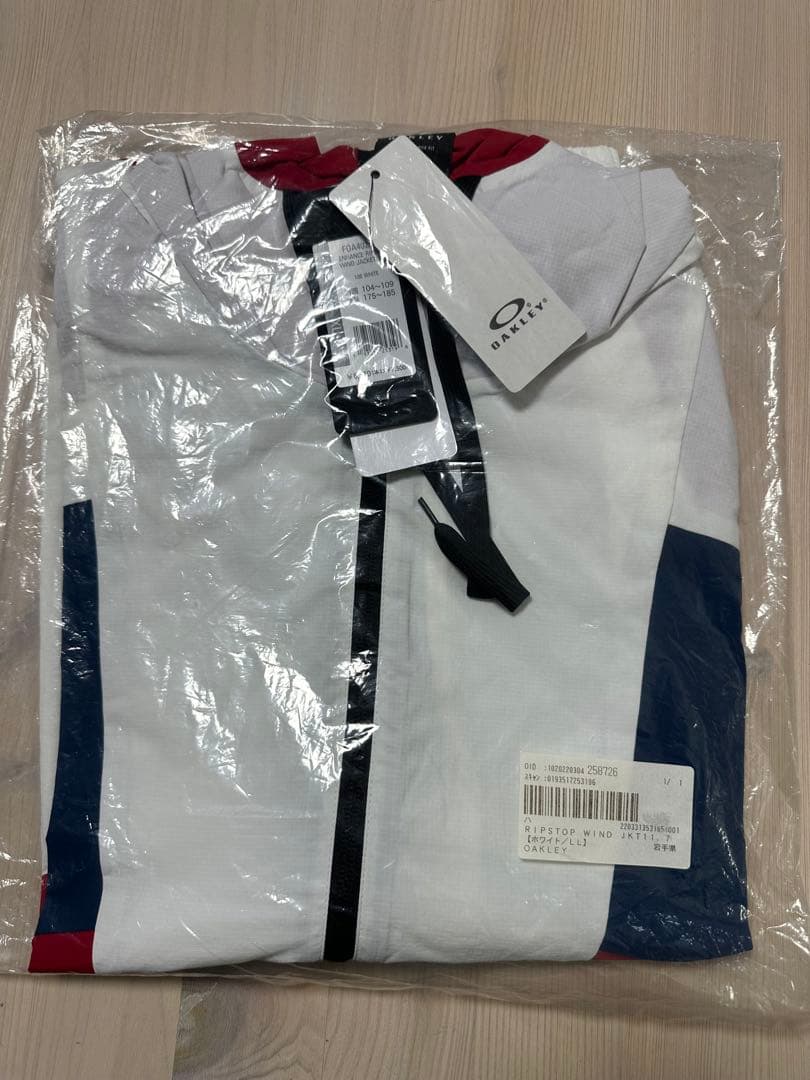 オークリー ウインドブレーカー ゴルフ ウェア ユニセックス XL 希少 新品