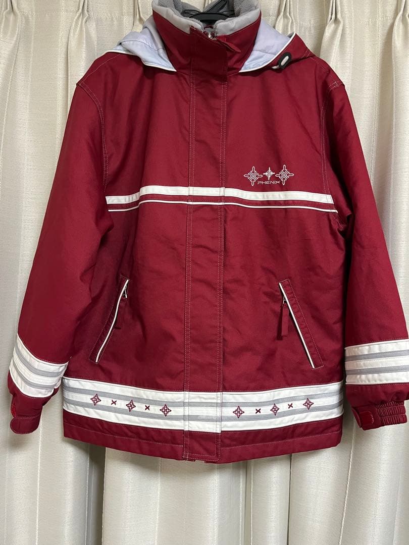 フェニックス　赤　スキー　スノーボード　ウェア