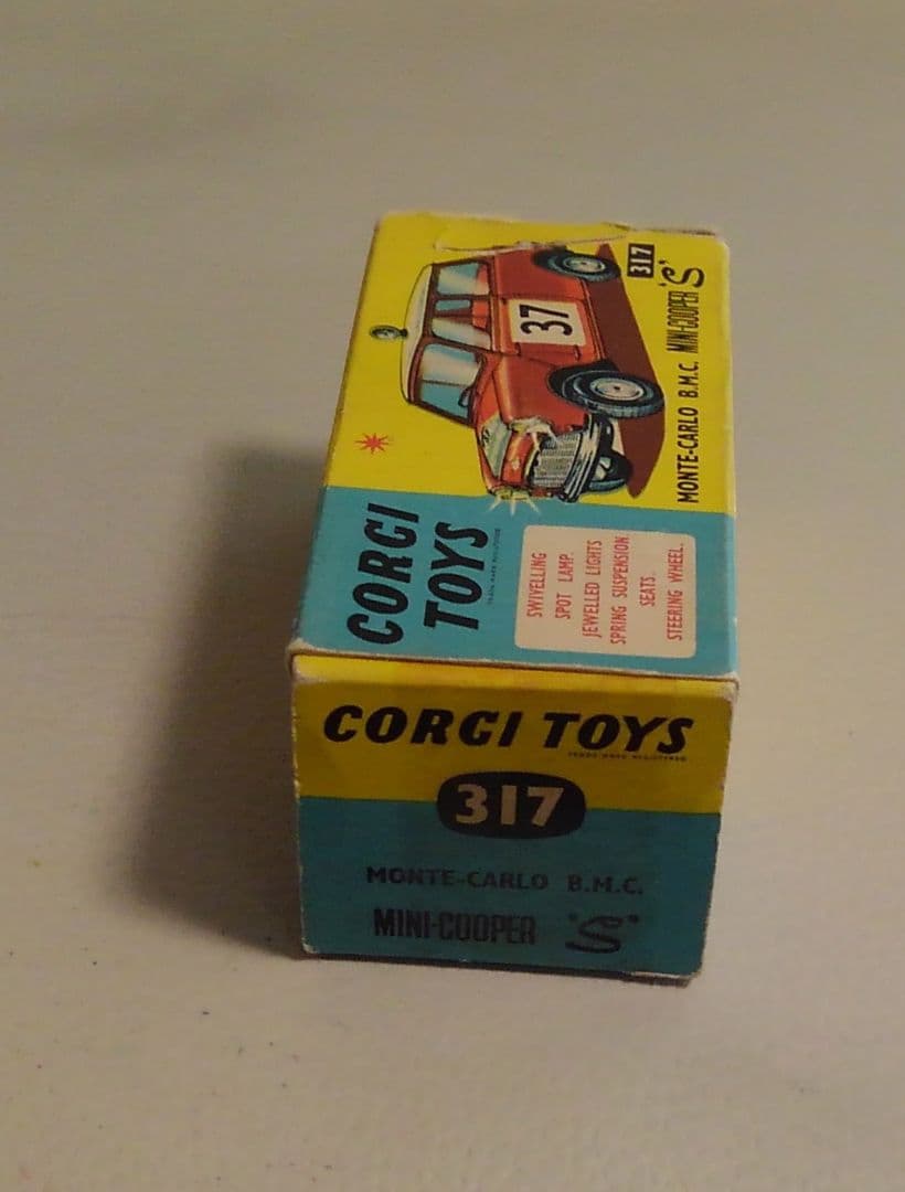 ・モンテカルロクーパーSダイキャストミニカー