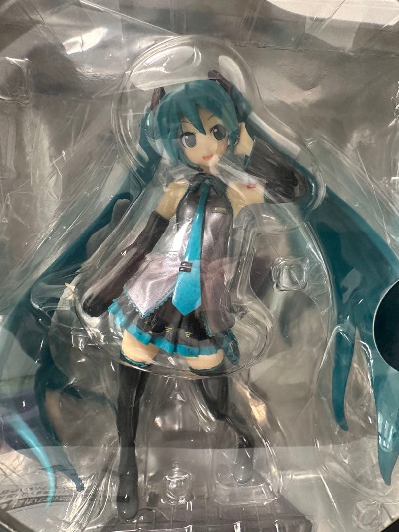 ボーカロイド初音ミクHatsune Miku 1/8スケールフィギュア