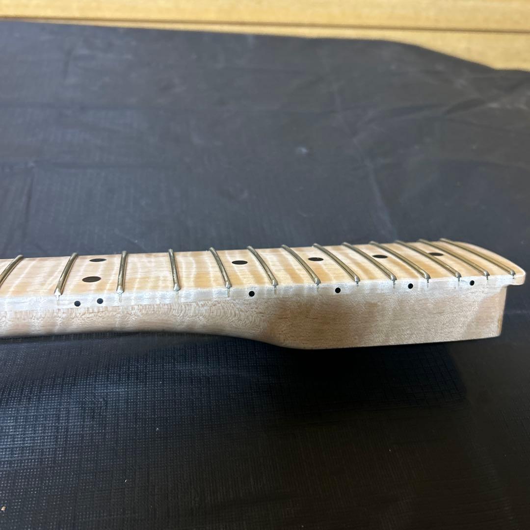 【希少】ストラトキャスター ネック フレイムメイプル