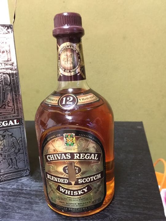ウイスキー CHIVAS REGAL