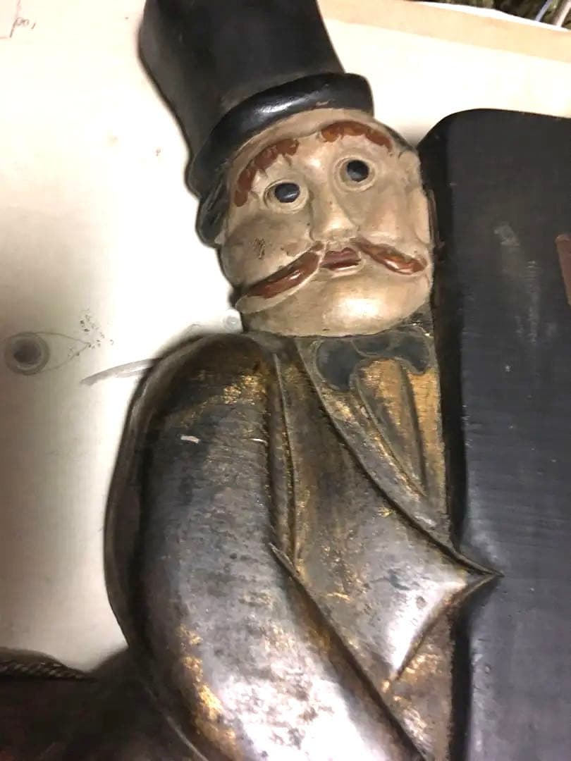 古い木製看板　ウルユス　※利益の一部寄付