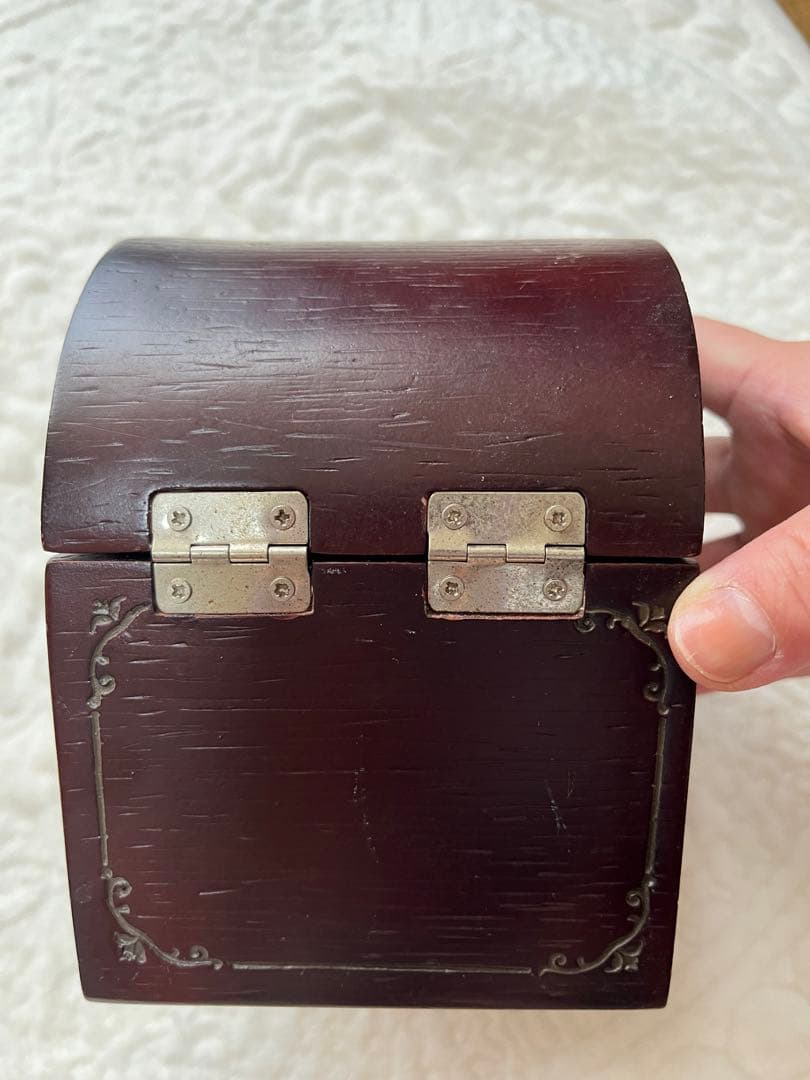 レア！ディズニー美女と野獣ヴィンテージコレクション☆木製ボックス入り腕時計難あり