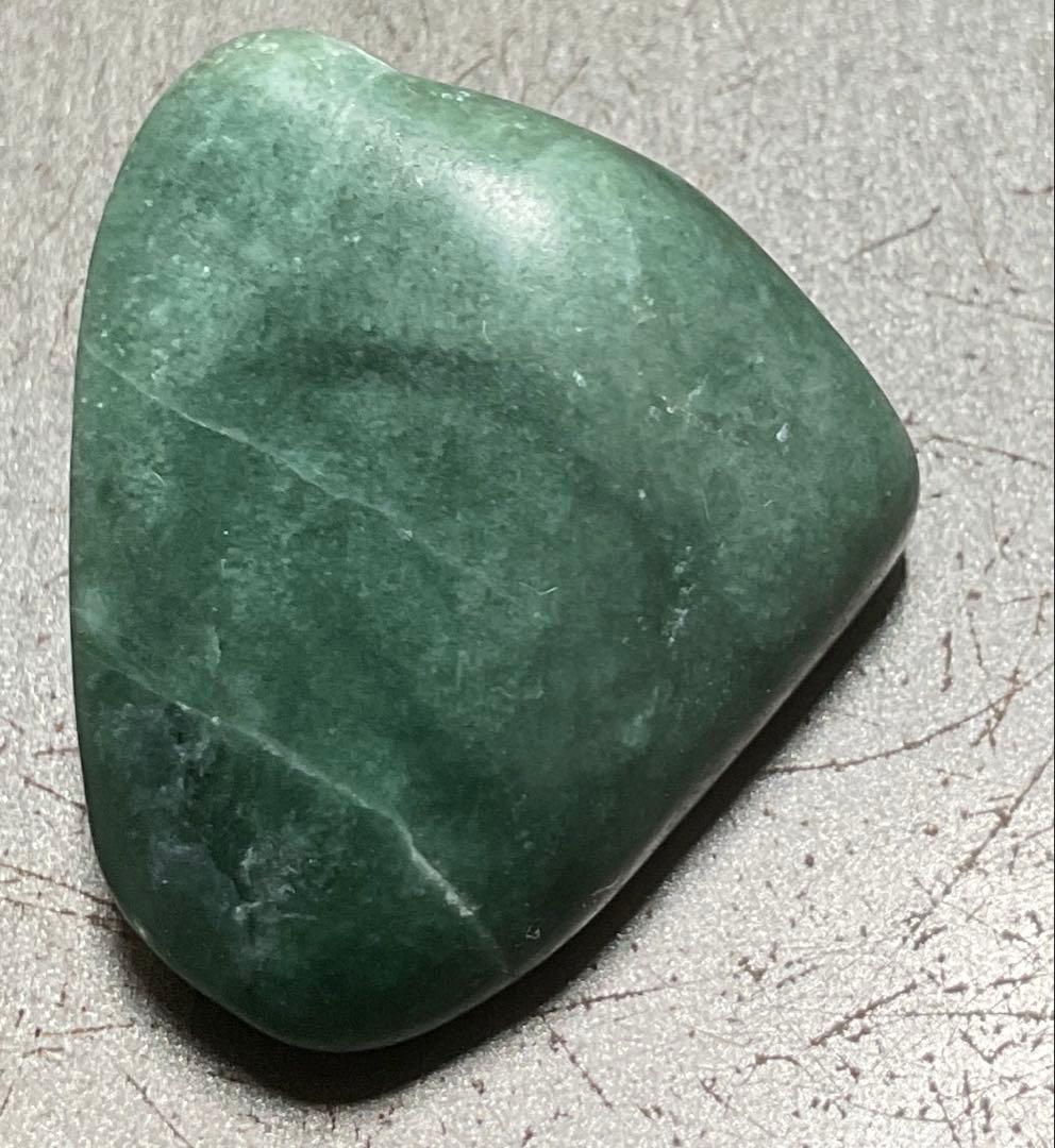 濃緑色　糸魚川翡翠11g ヒスイ　ひすい