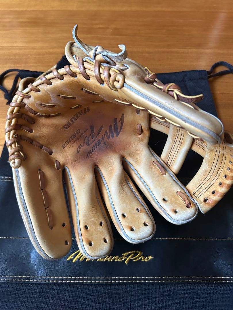 ミズノプロ野球グラブ　オーダー　紐欠損品