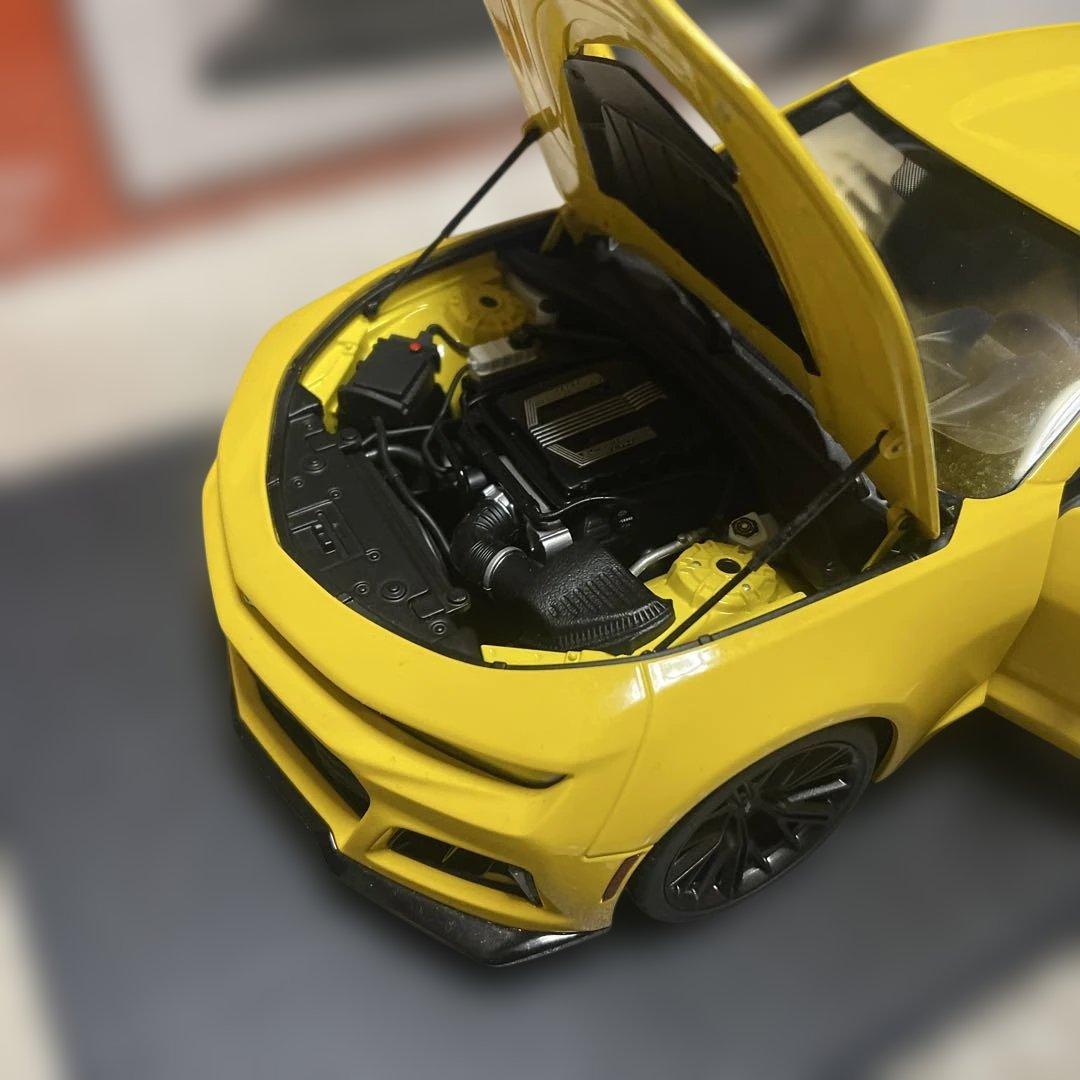 1/18 オートアート　カマロ　ZL1 イエロー　2017