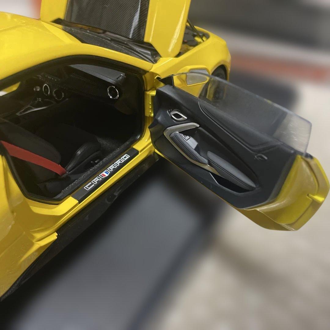 1/18 オートアート　カマロ　ZL1 イエロー　2017