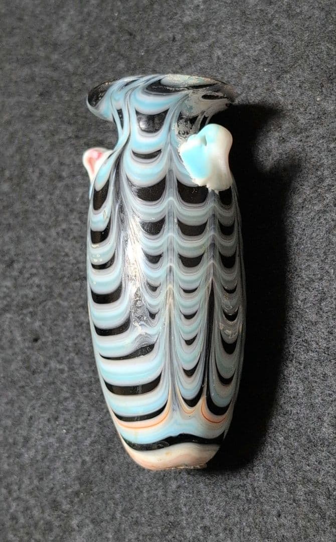 ローマングラス 青と黒のストライプ模様 ガラス花瓶