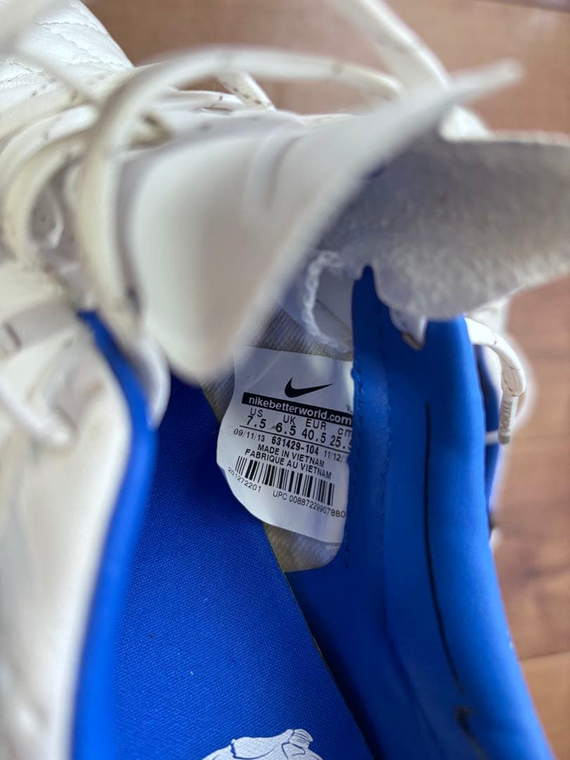 NIKE ティエンポ　サッカースパイクシューズ 25,5㎝