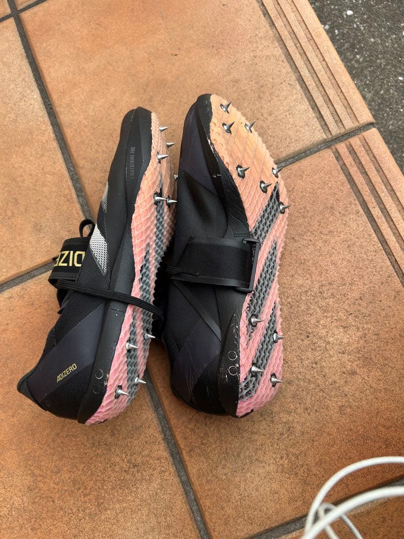 adizero スパイクシューズ ブラック　高跳び用
