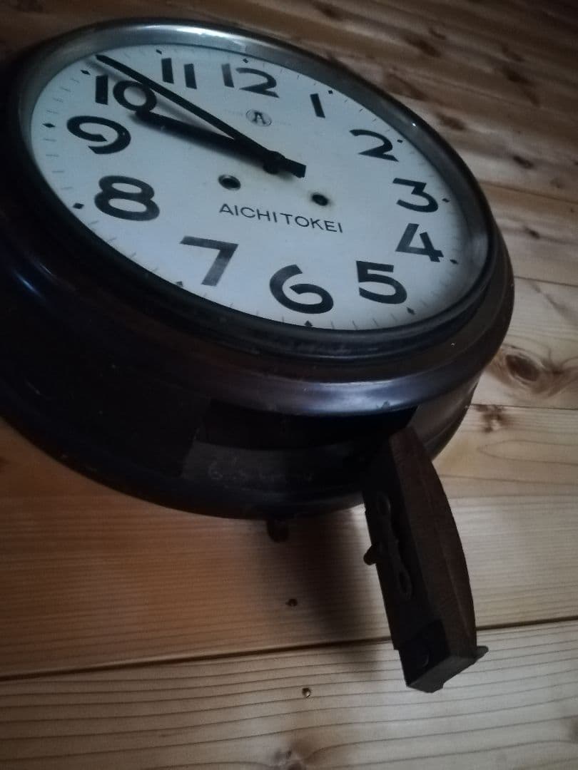 昭和レトロ正確な稼働品、丸型壁掛けゼンマイ時計