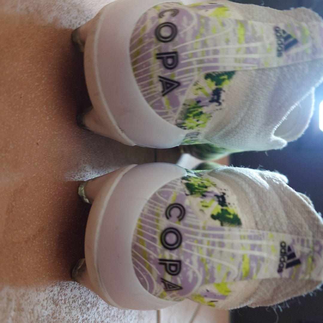 adidas サッカーシューズ ホワイト/イエロー/ブラック