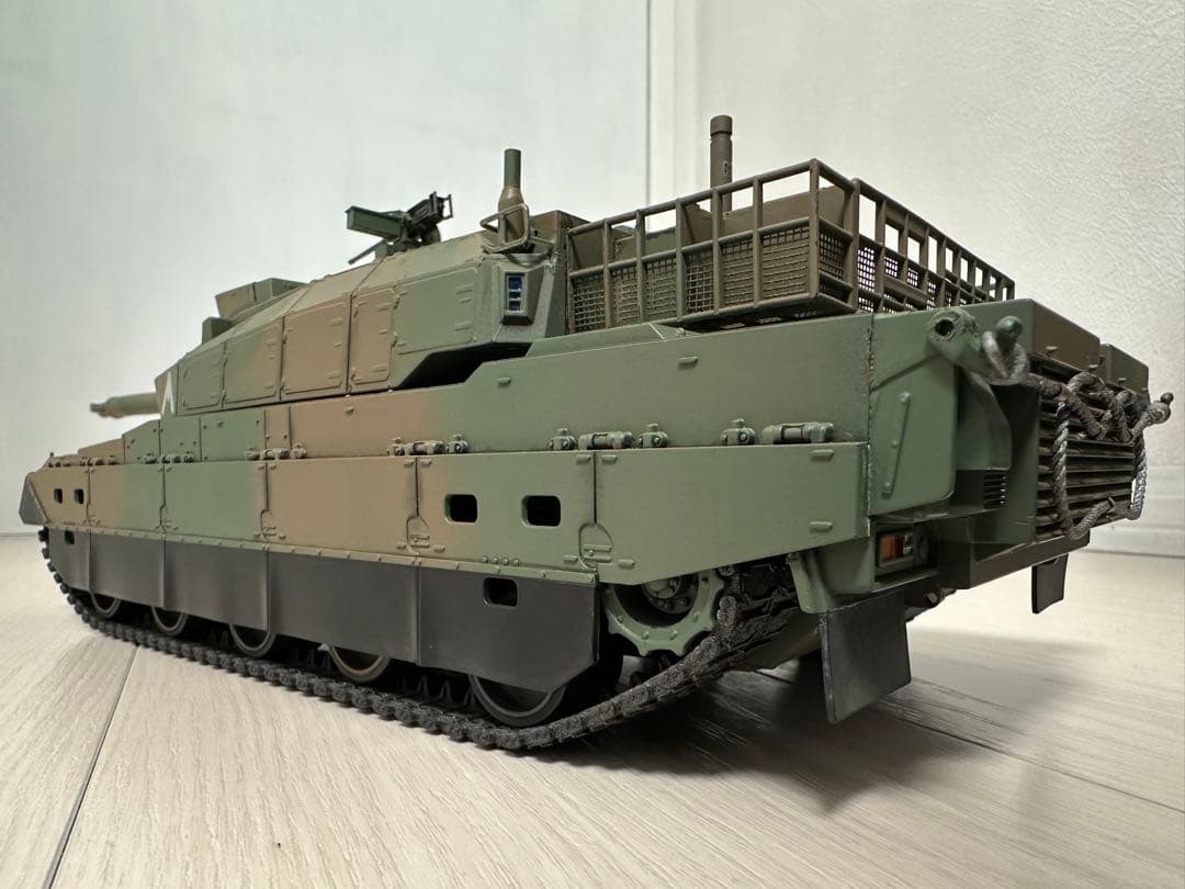 陸上自衛隊10式　戦車　ラジコン