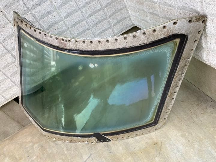 B747 JAL? 機長席側のコックピットの窓　激レア超貴重　b747-200？