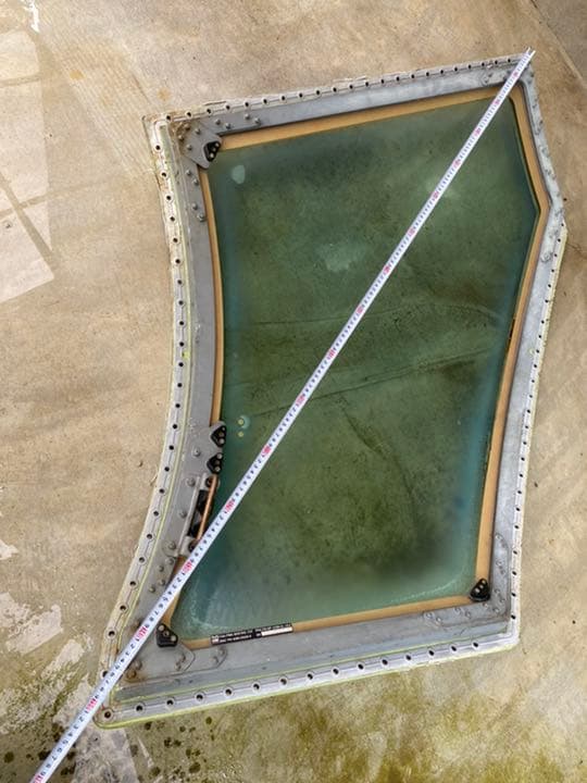 B747 JAL? 機長席側のコックピットの窓　激レア超貴重　b747-200？