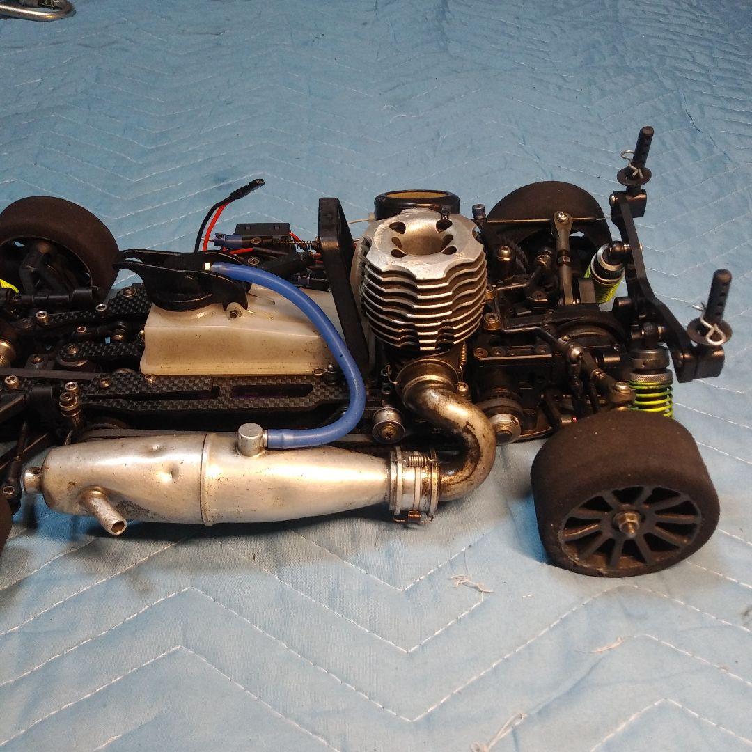 ラジコンエンジンカーV-ONER4vo2