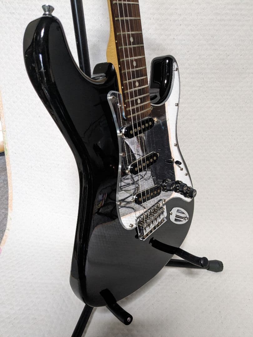 セルダー、ストラトキャスター、ミラーピックガード、エレキギター