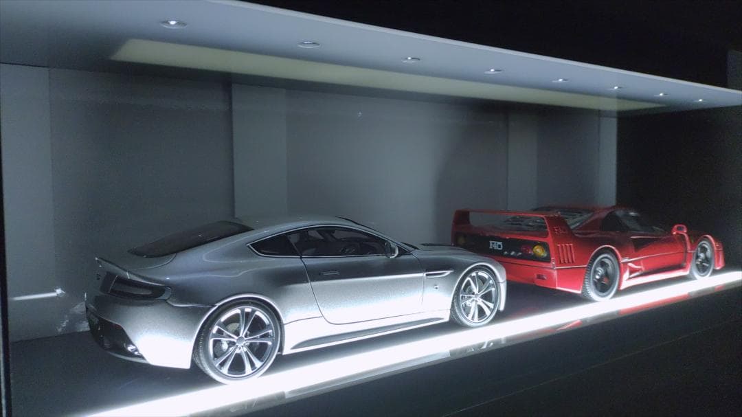 1/18 ジオラマ ショーケース LED照明 光センサー OFFタイマ ミニカー