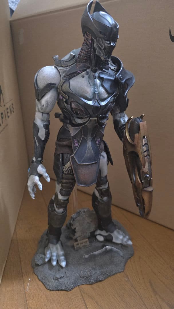 hottoys アベンジャーズ　チタウリ・コマンダー