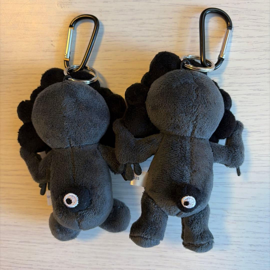 大阪万博会場限定　黒ミャクミャク　立ち座り2点