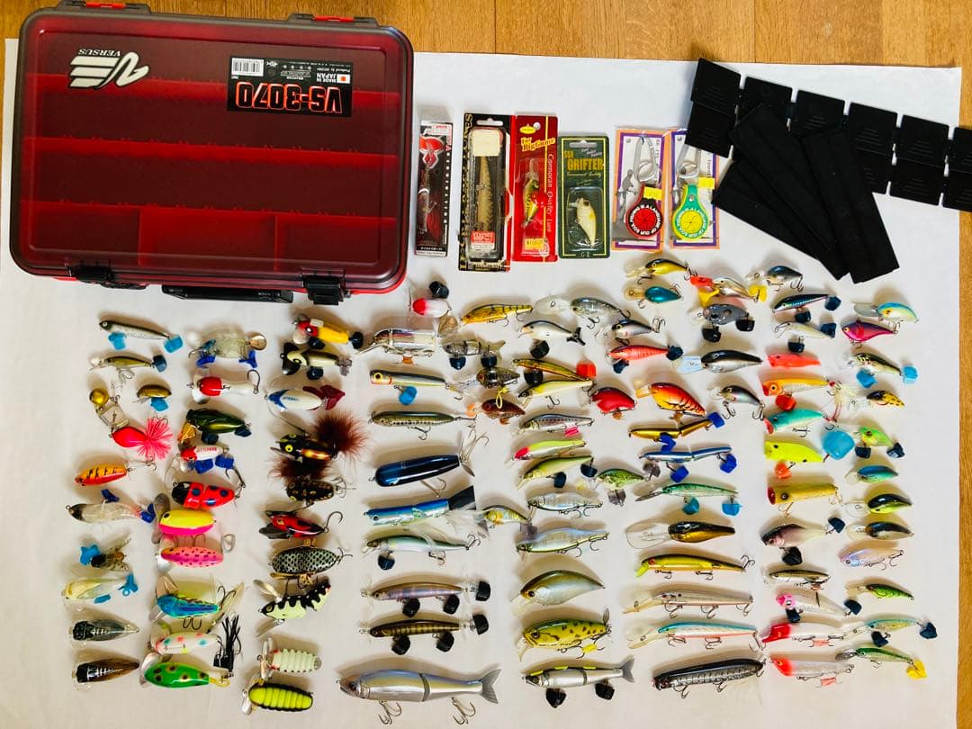 新品あり　バスルアー　100個以上 ヘドン メガバス ジッターバグ ダイワ他多数