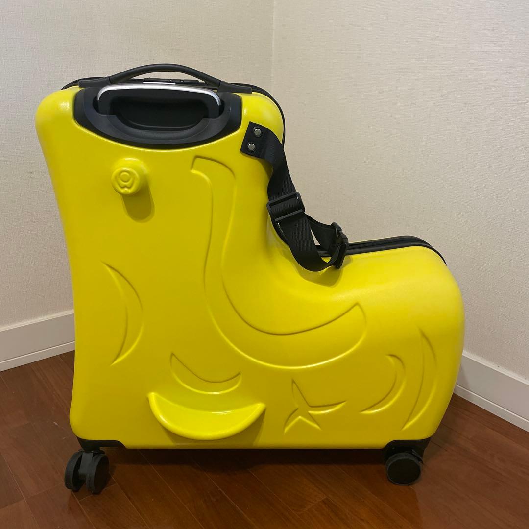 【美品】子どもが乗れるキッズキャリーケースNORICCOレモンイエロー　つやなし