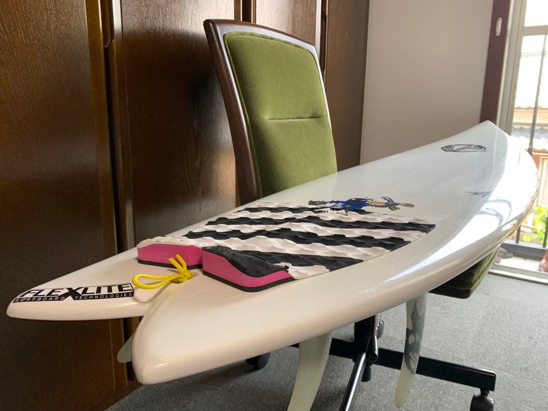 プレセボサーフボードPLACEBO MAN クアッド【※送料込 フィン付】