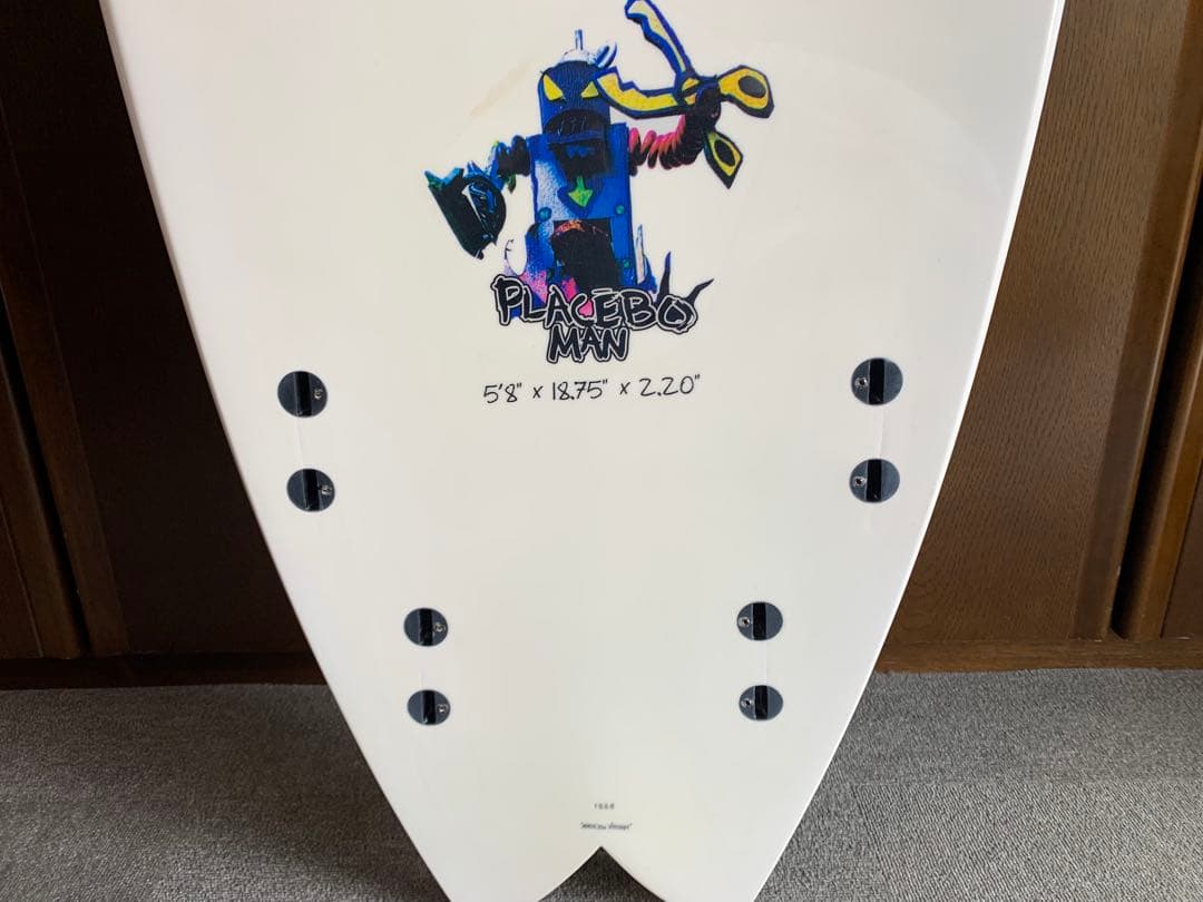 プレセボサーフボードPLACEBO MAN クアッド【※送料込 フィン付】
