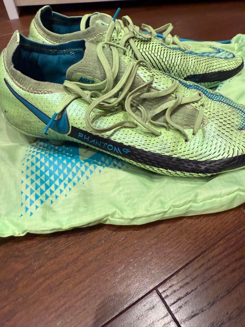 Nike Phantom サッカーシューズ ライトグリーン