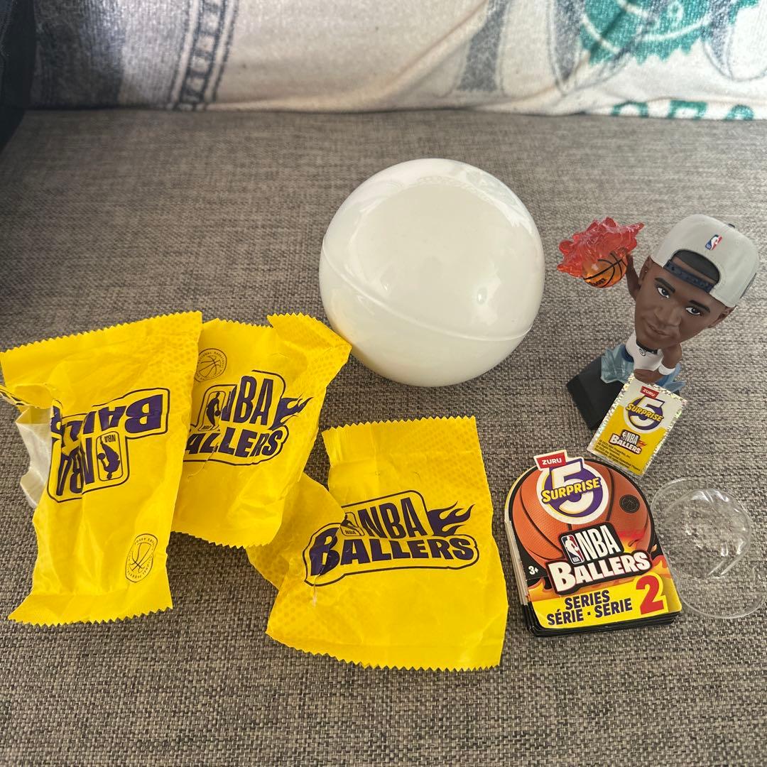 NBA Ballers フィギュア サプライズボックス　エドワーズ