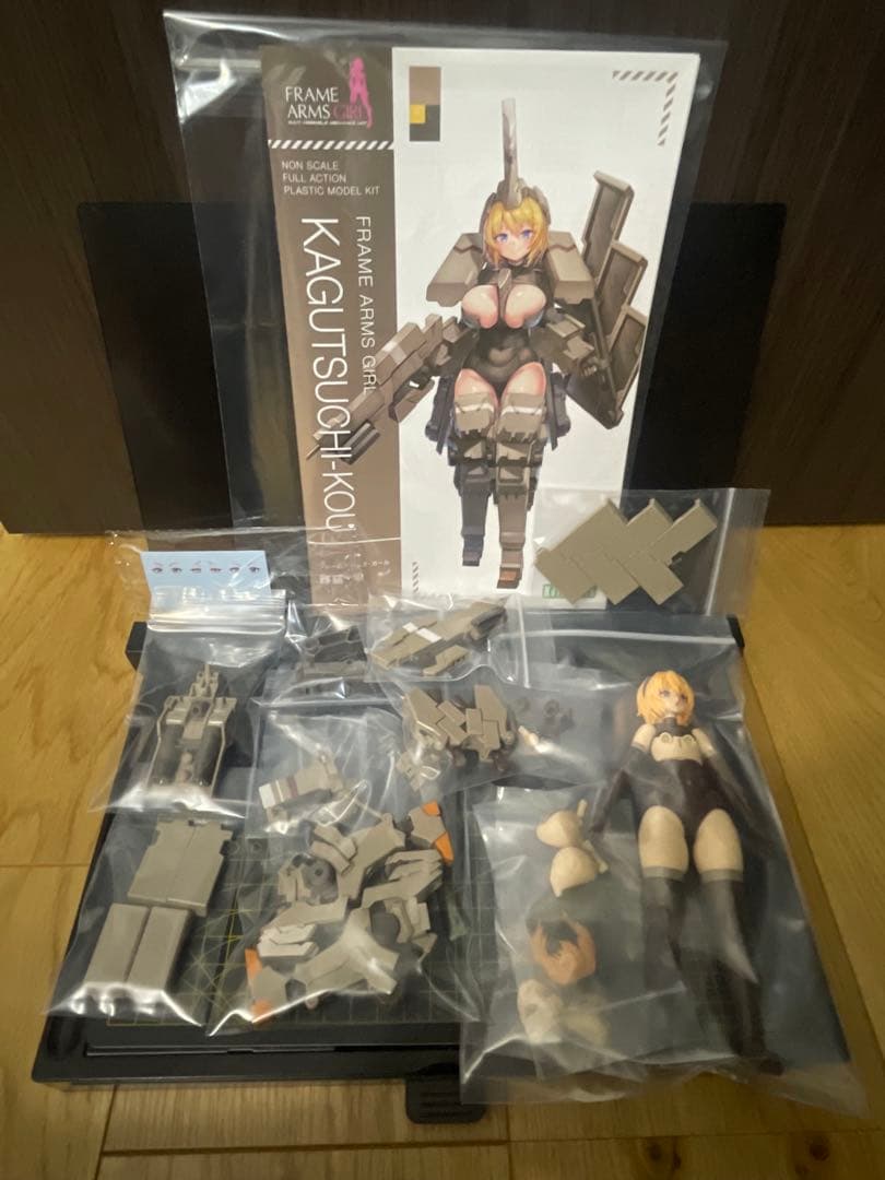 フレームアームズガール 輝鎚・甲　素組完成品