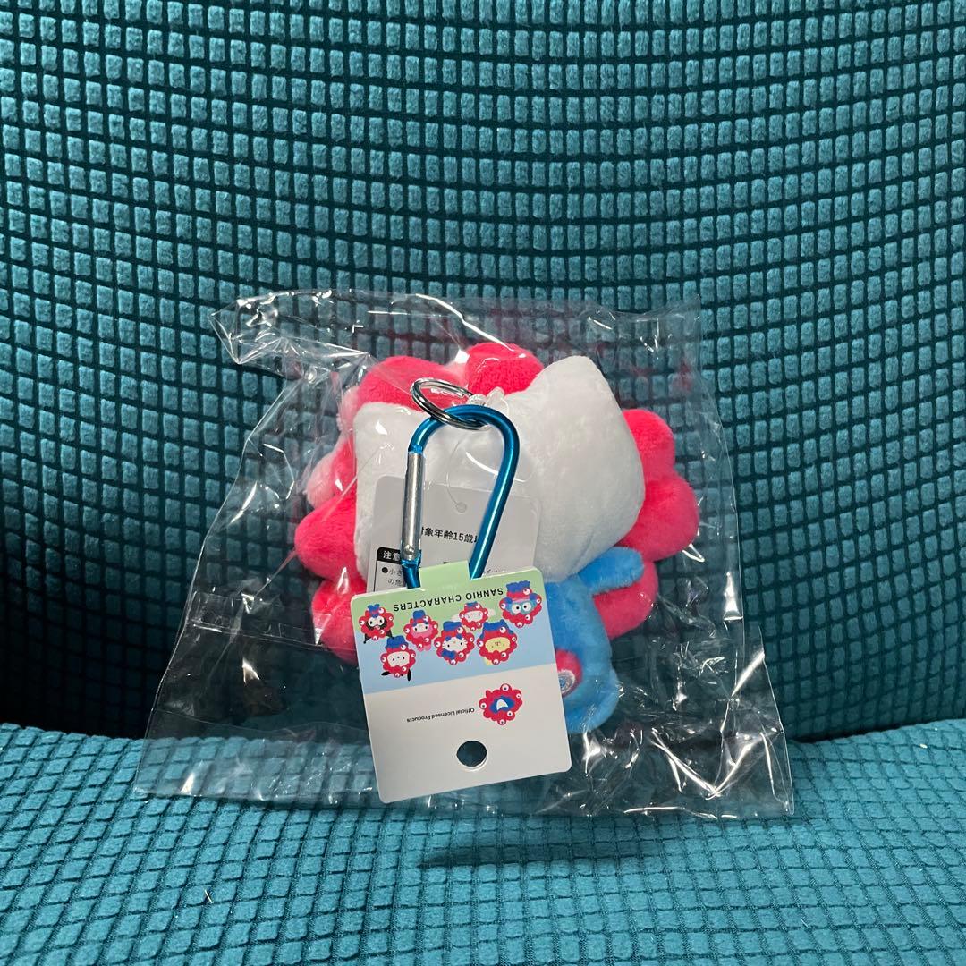 新品未開封 万博会場内購入 ミャクミャク ハローキティ カラビナ付き マスコット