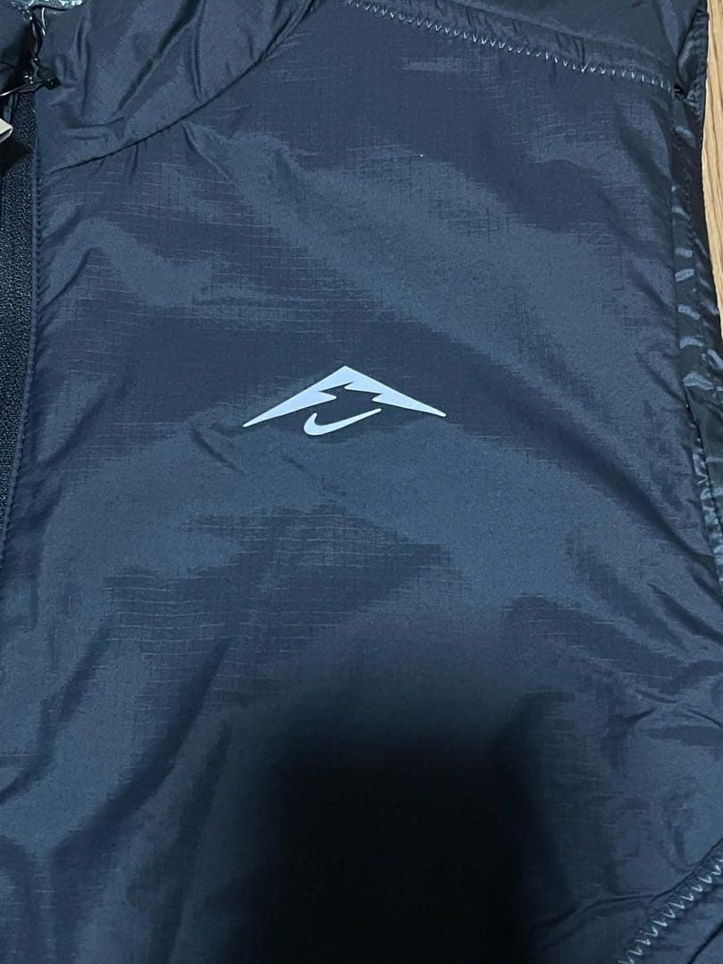 L ナイキ ランディビジョン エアロレイヤー ベスト FZ0002-010