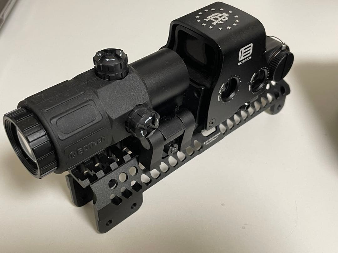 EOTech Holographic Sight ブラック ケース付き