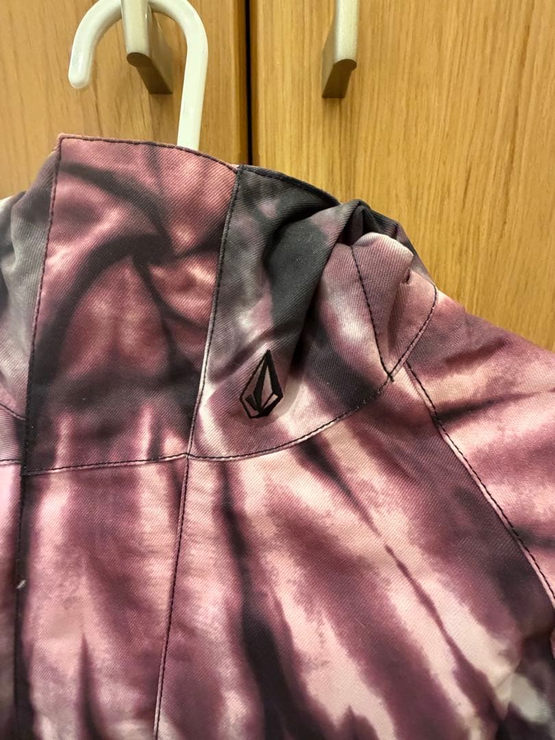 Volcom 子ども用スノーボードジャケット　130〜140