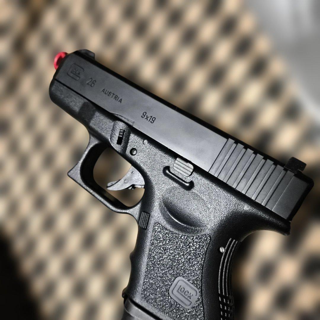 東京マルイ製　グロック26　ガスブローバック　予備マガジン一個セット