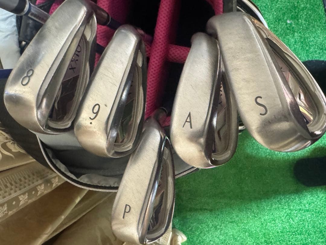 ゼクシオ テン レディース 　豪華 15点　XXIO 10 ゴルフセット バッグ