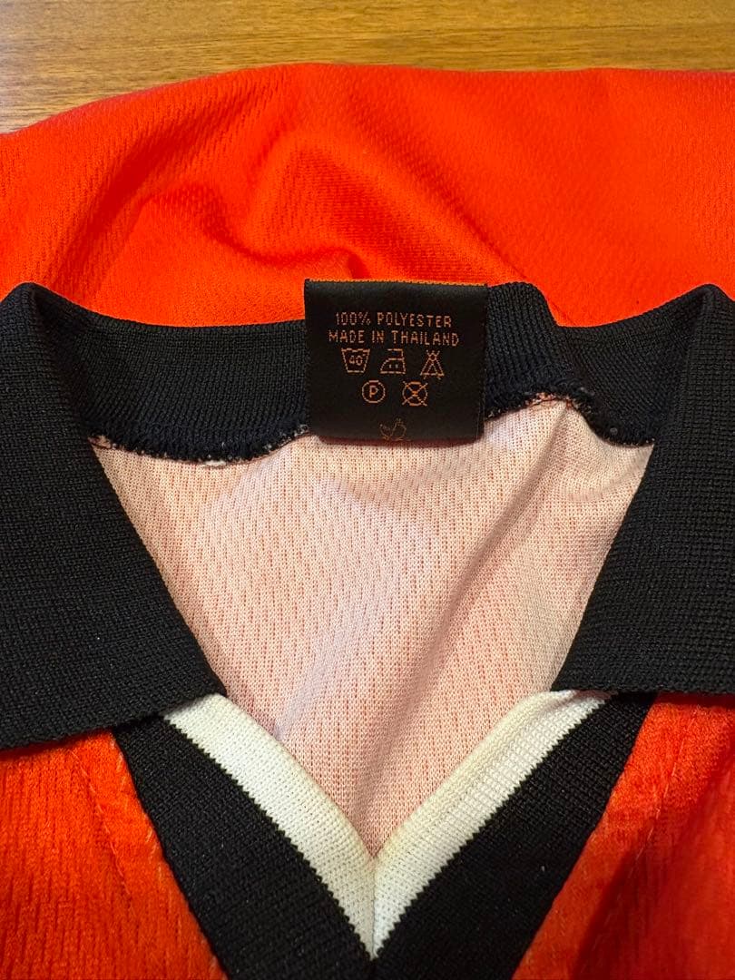 人気！レア！サッカーオランダ代表の長袖ユニホーム❗️