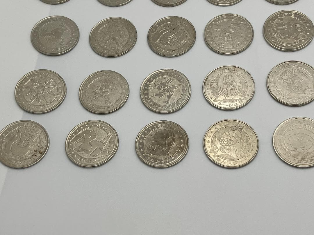 ポケモン　メタル　１５１種　コンプ　メダル　　明治